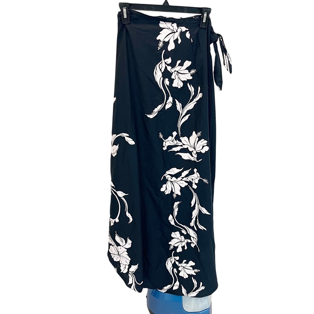 Vintage Made in Hawaii Hibiscus Floral Wrap Sarong Skirt Black White One Size